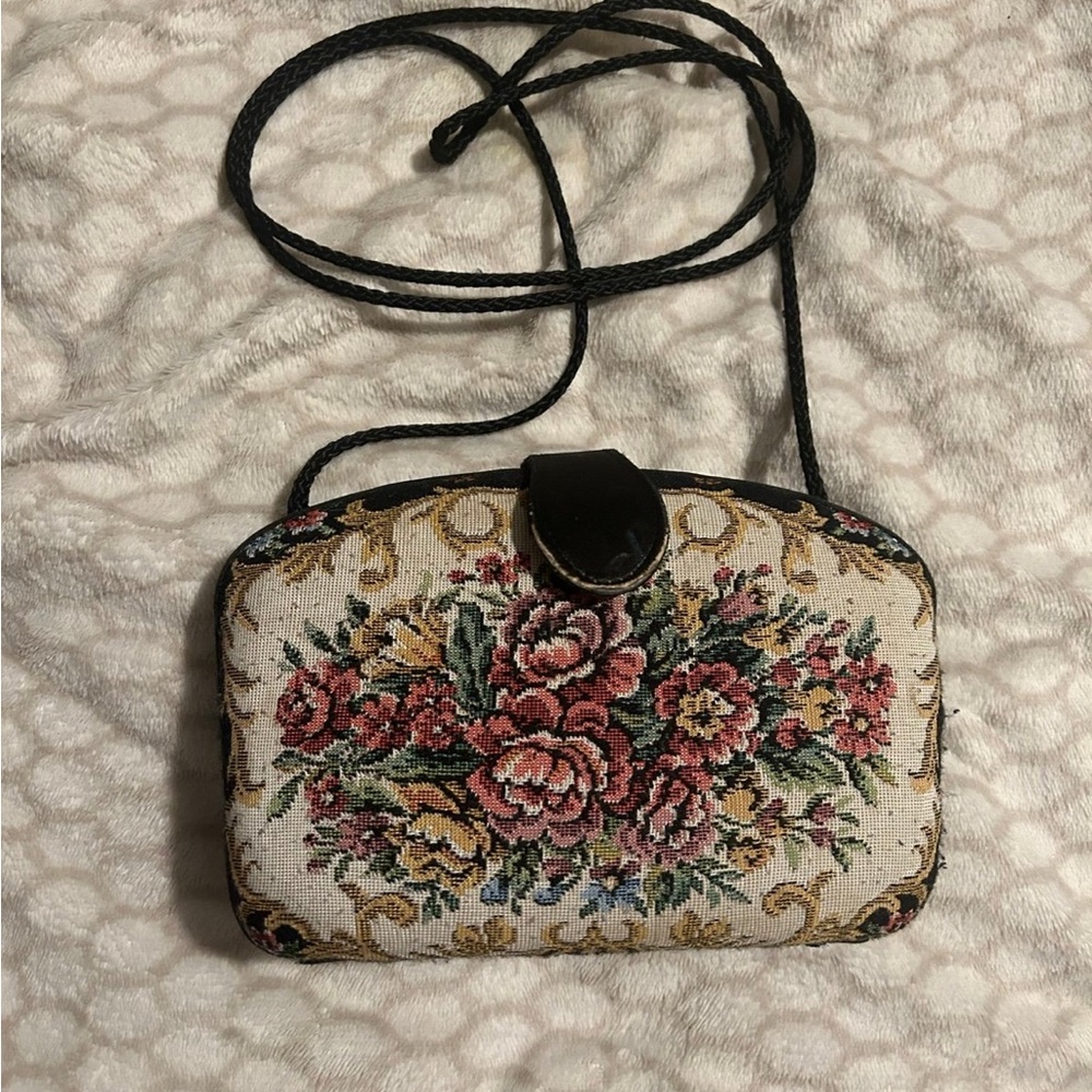 Vintage pier 1 Floral Tapestry Crossbody Bag in Cream and Pink